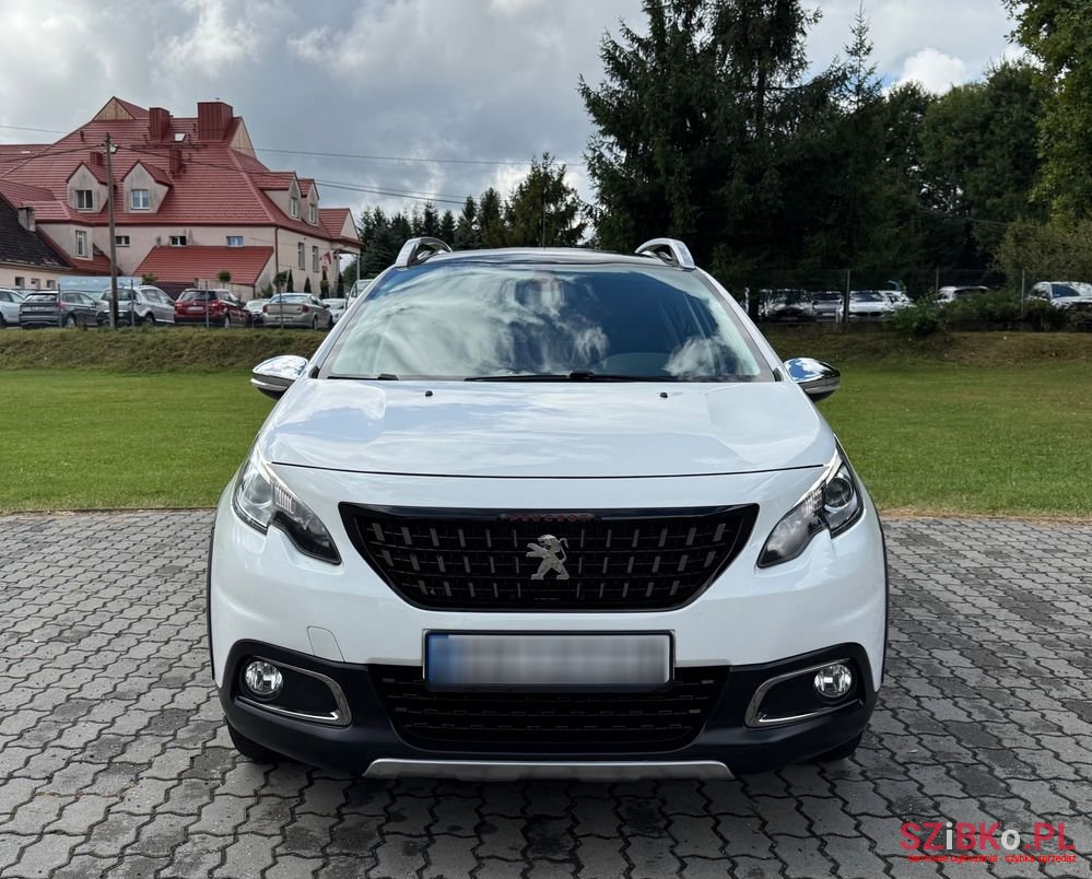 2018' Peugeot 2008 Puretech photo #3