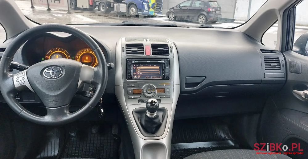 2009' Toyota Auris 2.0 D-4D Prestige photo #5