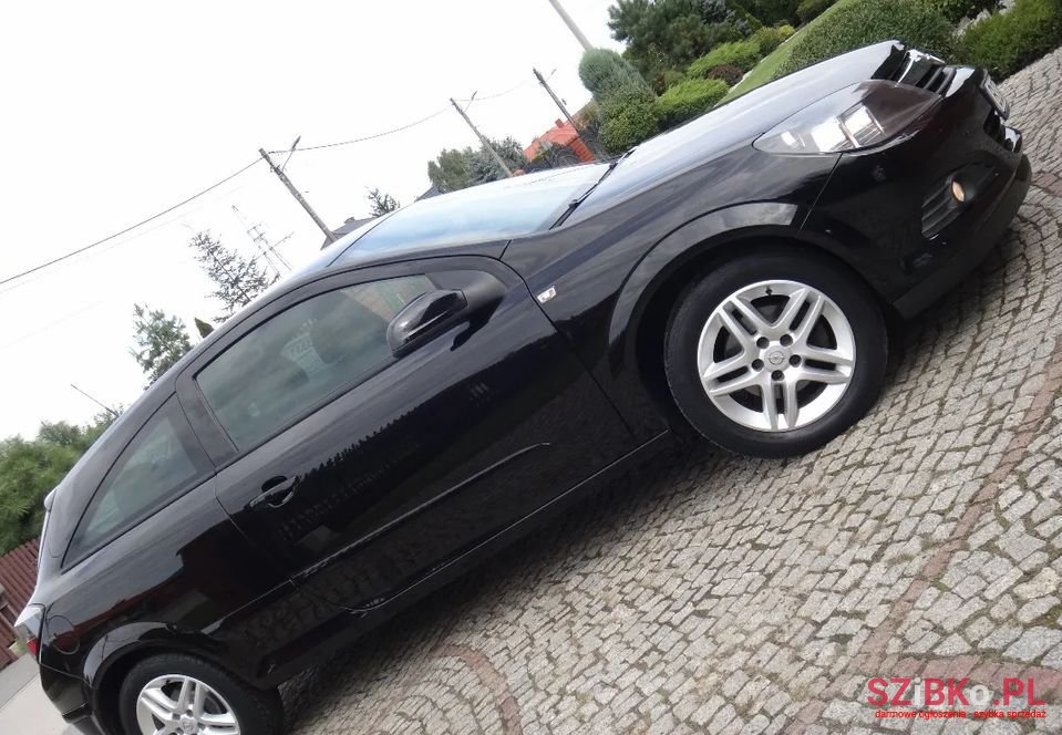 2006' Opel Astra Sport photo #3