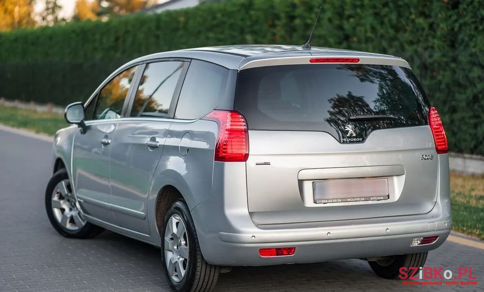 2016' Peugeot 5008 photo #5