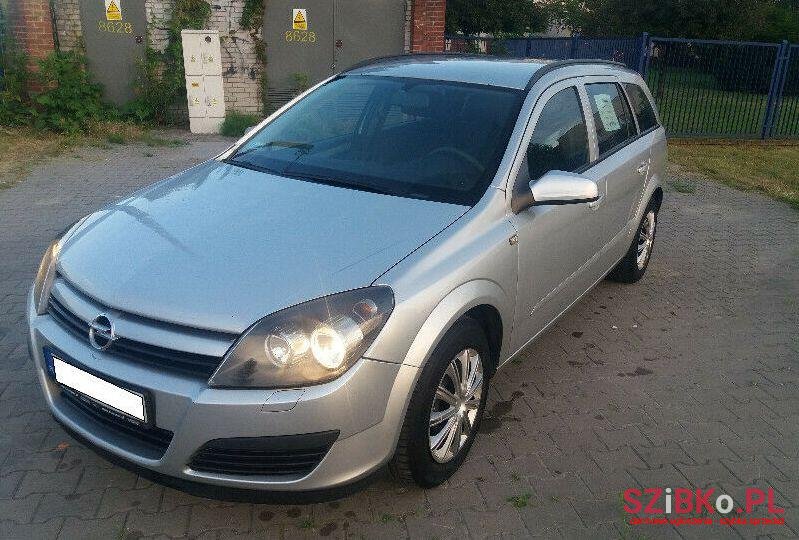 2006' Opel Astra photo #1