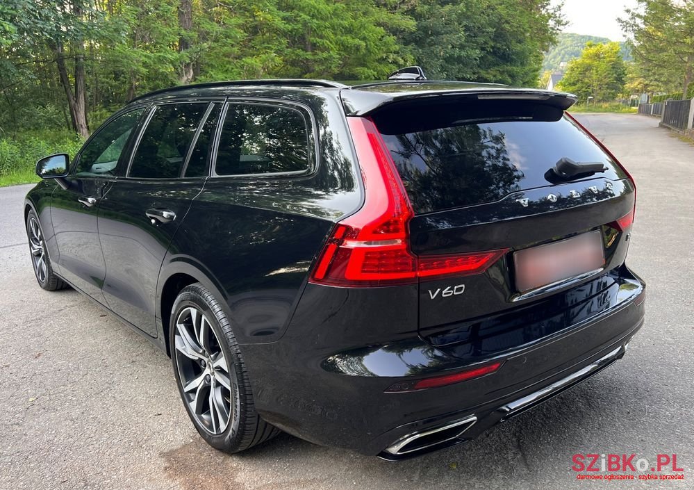 2021' Volvo V60 B4 D photo #6