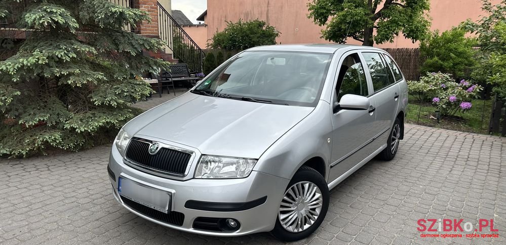 2007' Skoda Fabia photo #3