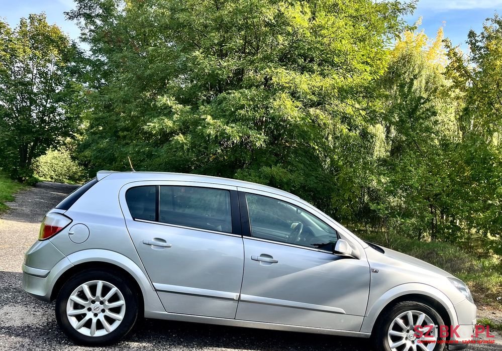 2005' Opel Astra 1.8 Cosmo photo #5