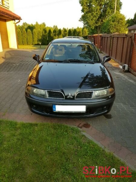 2002' Mitsubishi Carisma photo #3