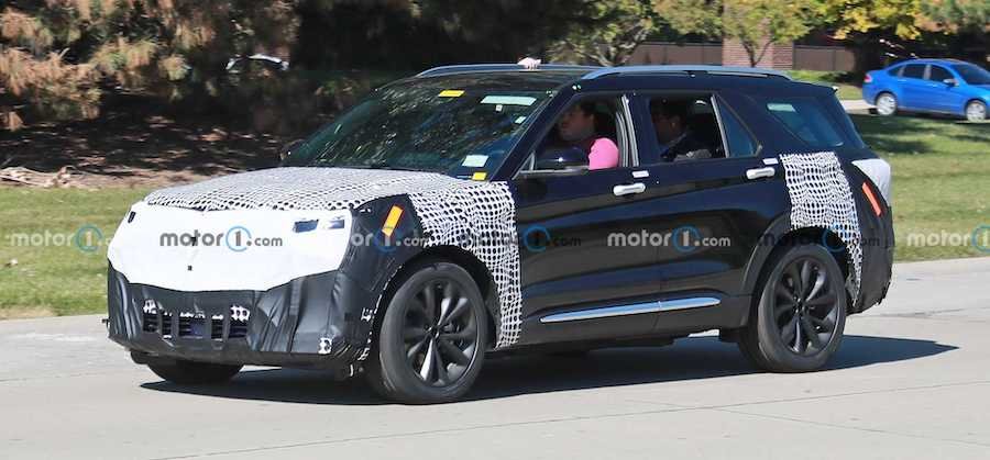 Updated Ford Explorer ST Spied For First Time