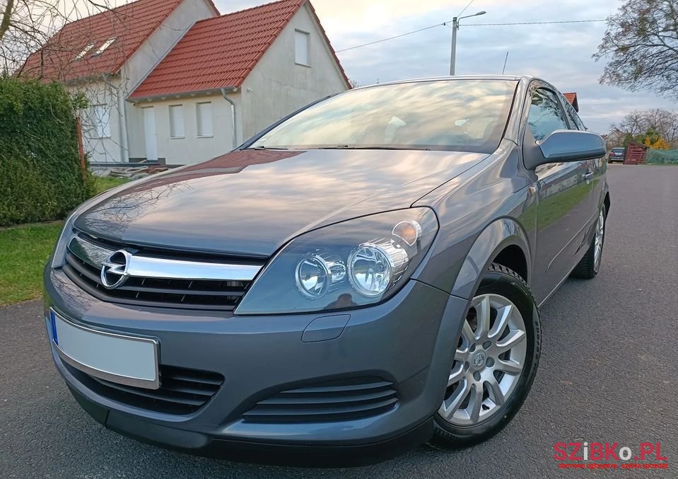2006' Opel Astra photo #2