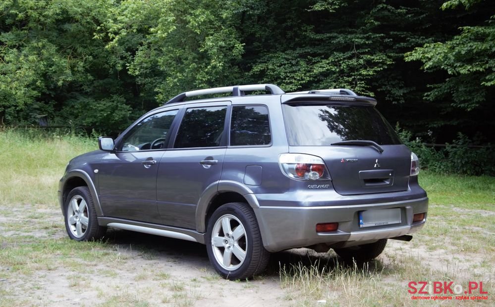 2006' Mitsubishi Outlander photo #4