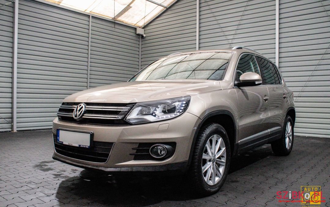 2012' Volkswagen Tiguan photo #1