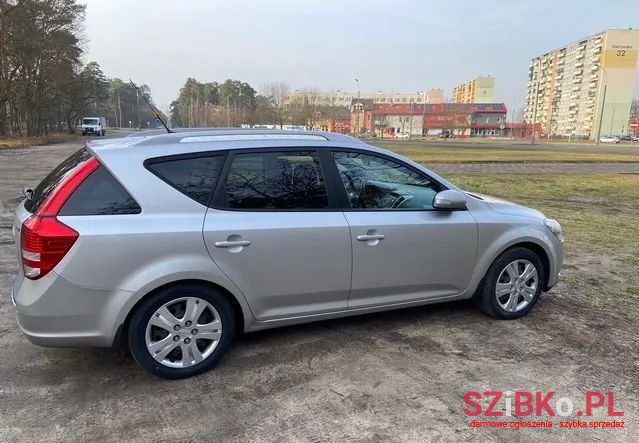 2011' Kia Ceed Comfort photo #2