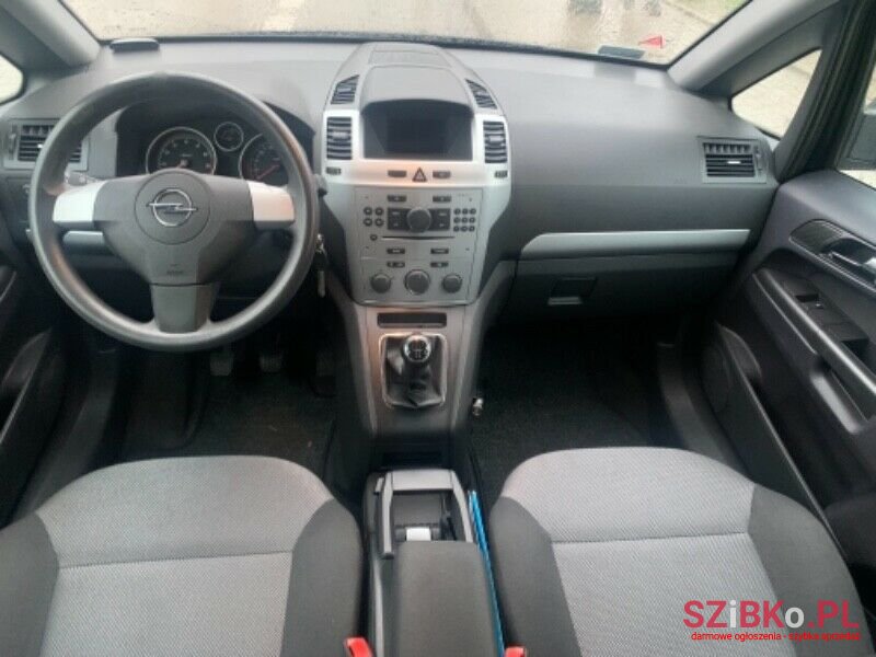 2012' Opel Zafira photo #5