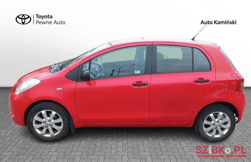 2008' Toyota Yaris photo #5