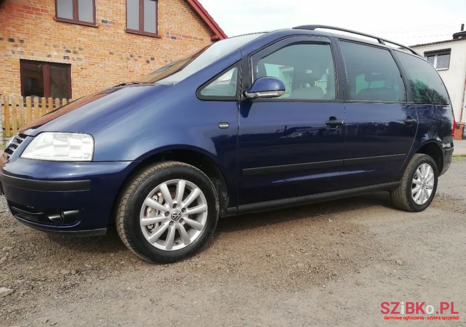 2004' Volkswagen Sharan photo #4
