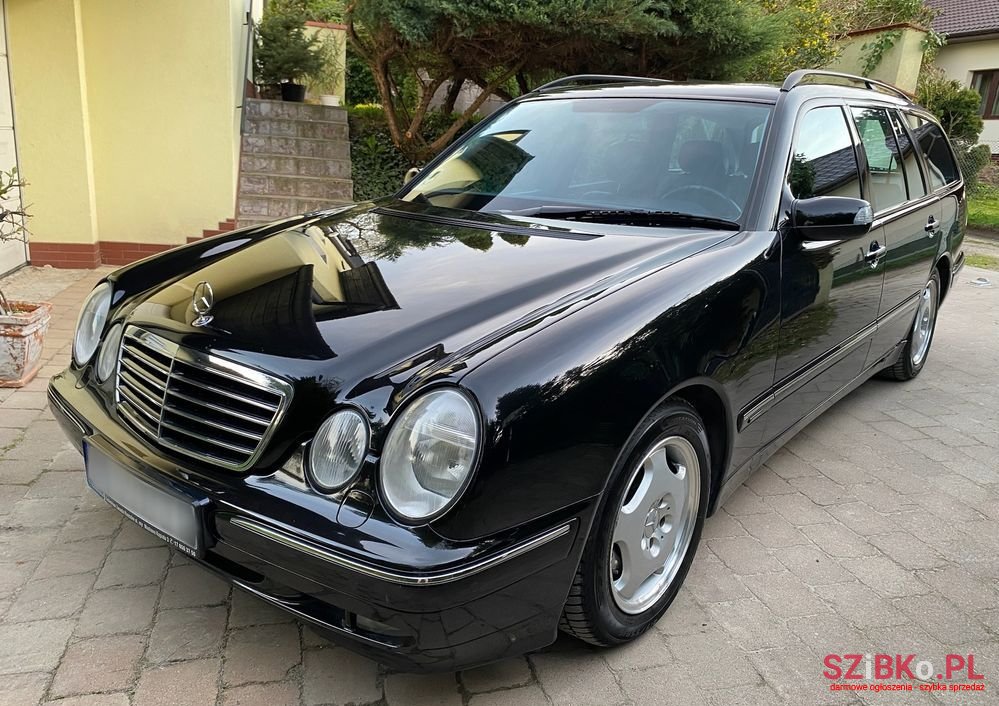 2001' Mercedes-Benz E-Class photo #3