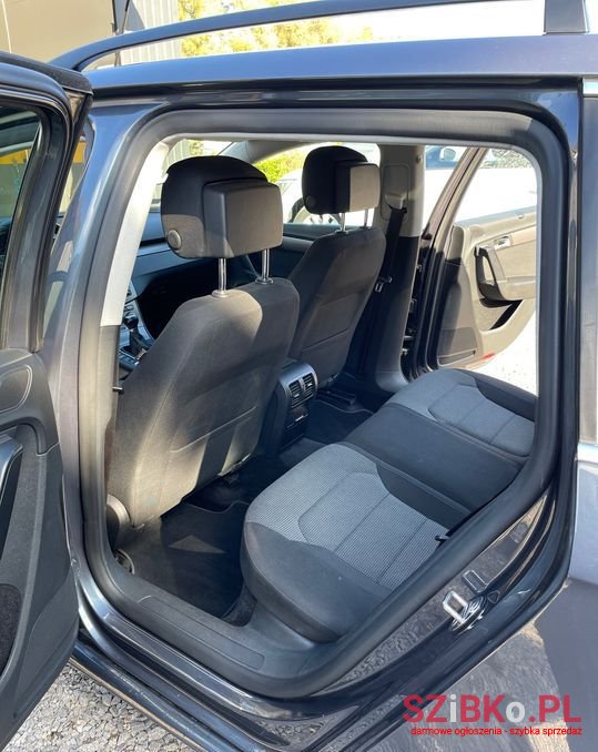 2012' Volkswagen Passat photo #5