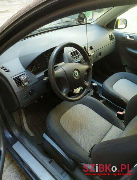 2004' Skoda Fabia photo #2