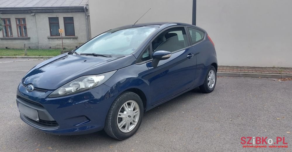 2010' Ford Fiesta photo #5