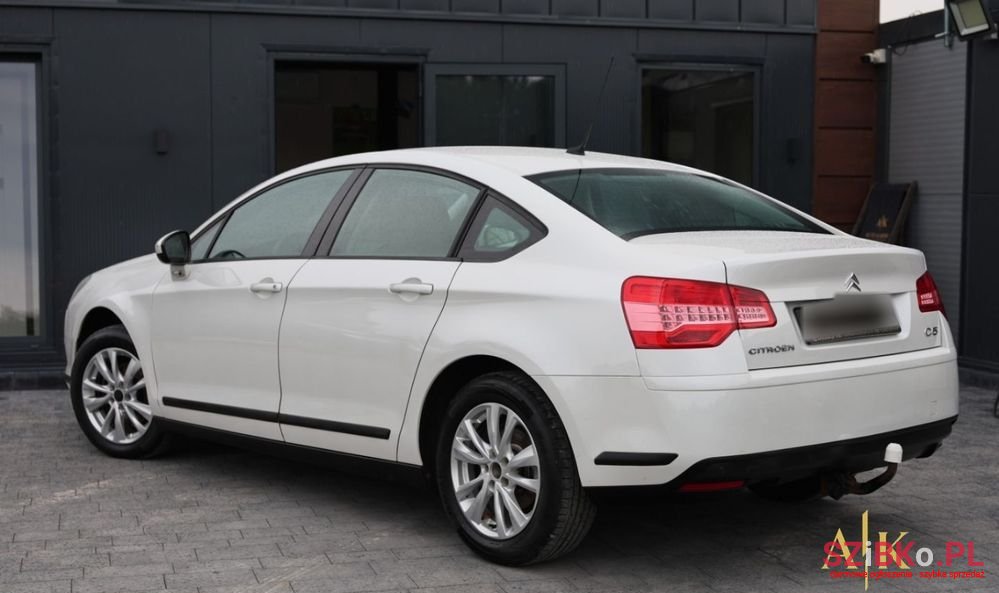 2010' Citroen C5 photo #3