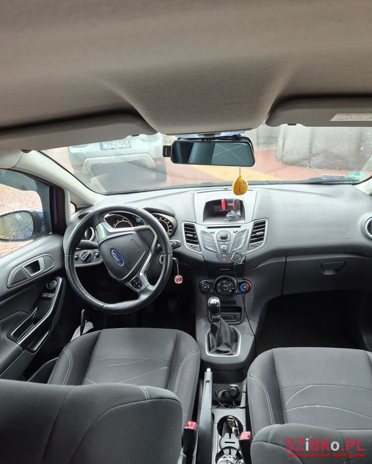 2014' Ford Fiesta photo #6