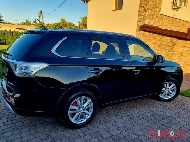 2014' Mitsubishi Outlander photo #3