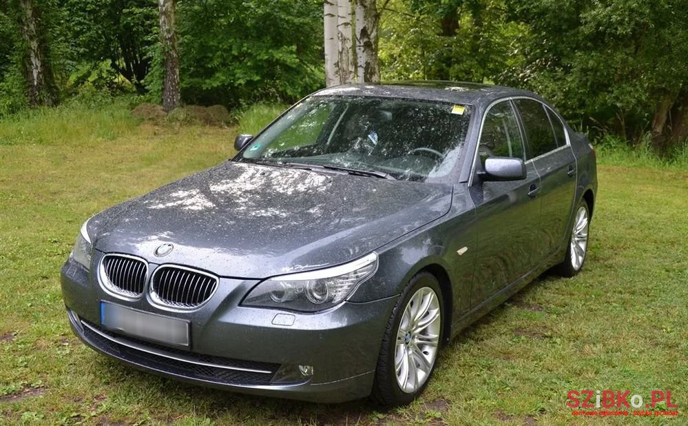 2008' BMW 5 Series 525I photo #5