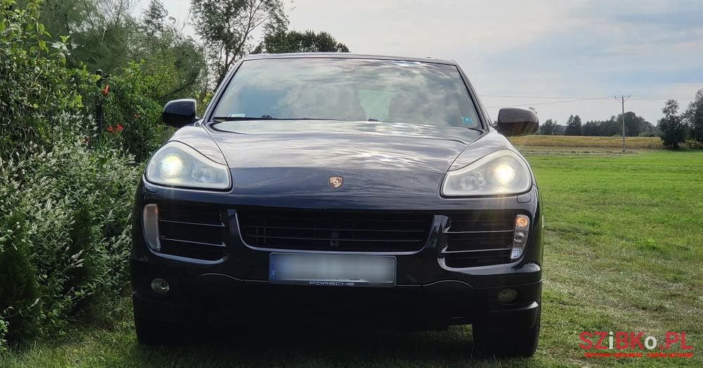2007' Porsche Cayenne photo #3