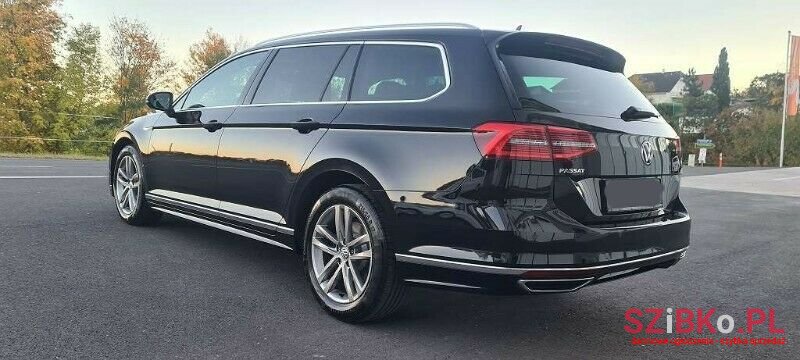 2018' Volkswagen Passat photo #4