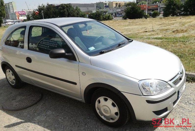 2004' Opel Corsa photo #2