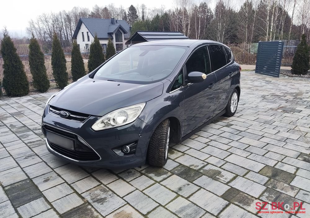 2012' Ford C-MAX Titanium photo #1