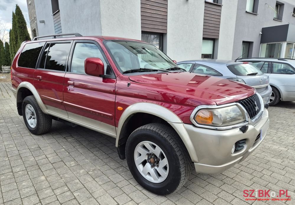 2003' Mitsubishi Pajero photo #5