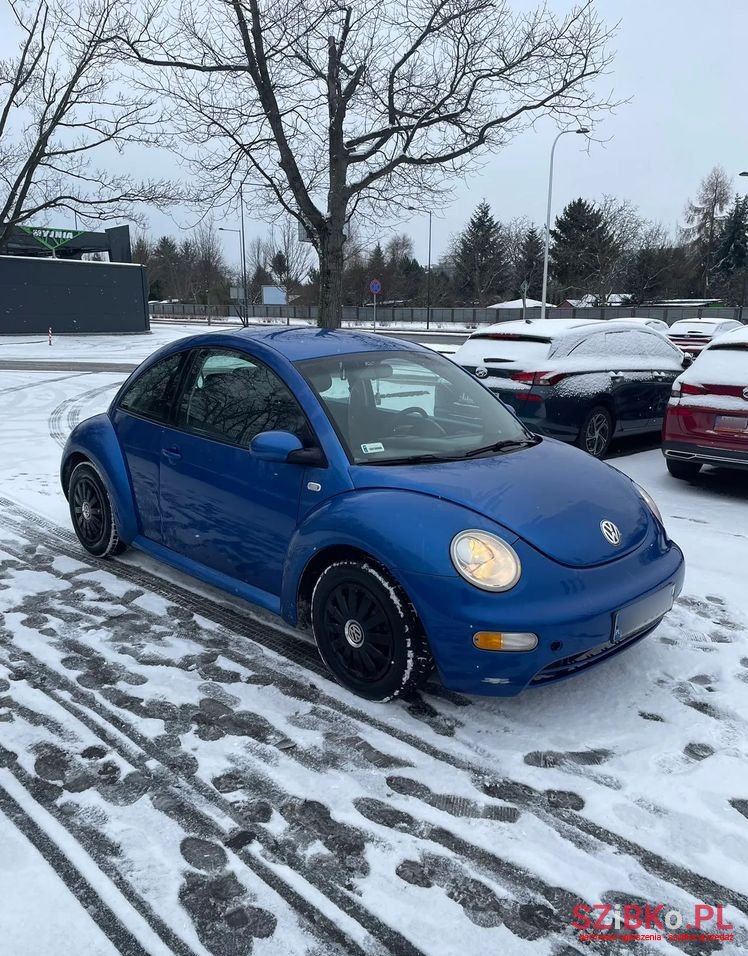2003' Volkswagen New Beetle 2.0 photo #2