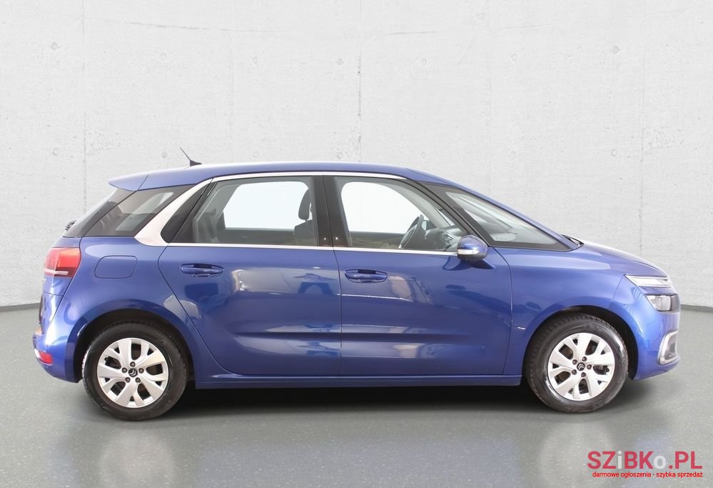 2016' Citroen C4 Picasso photo #5