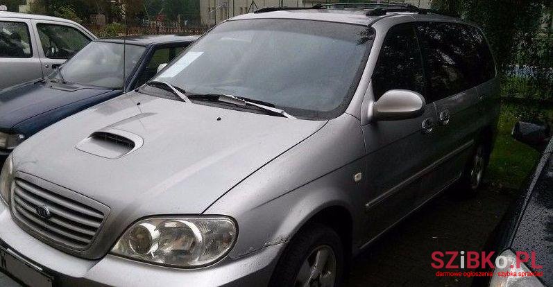 2004' Kia Carnival photo #2