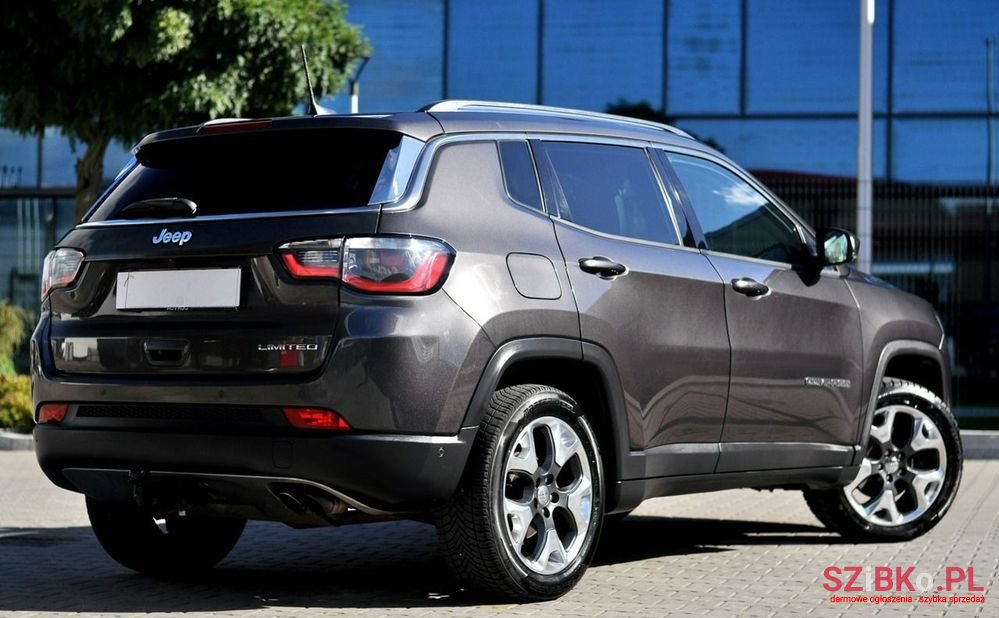 2018' Jeep Compass photo #4