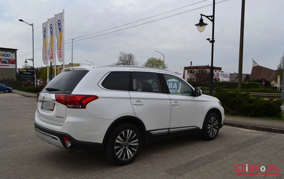 2018' Mitsubishi Outlander photo #6