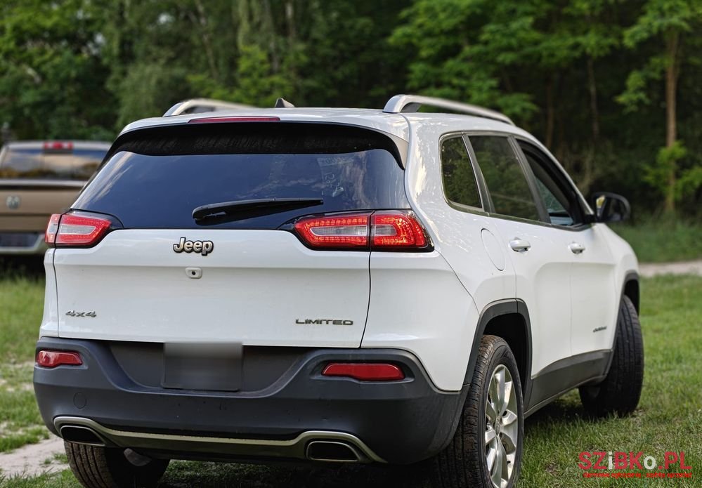 2016' Jeep Cherokee photo #2