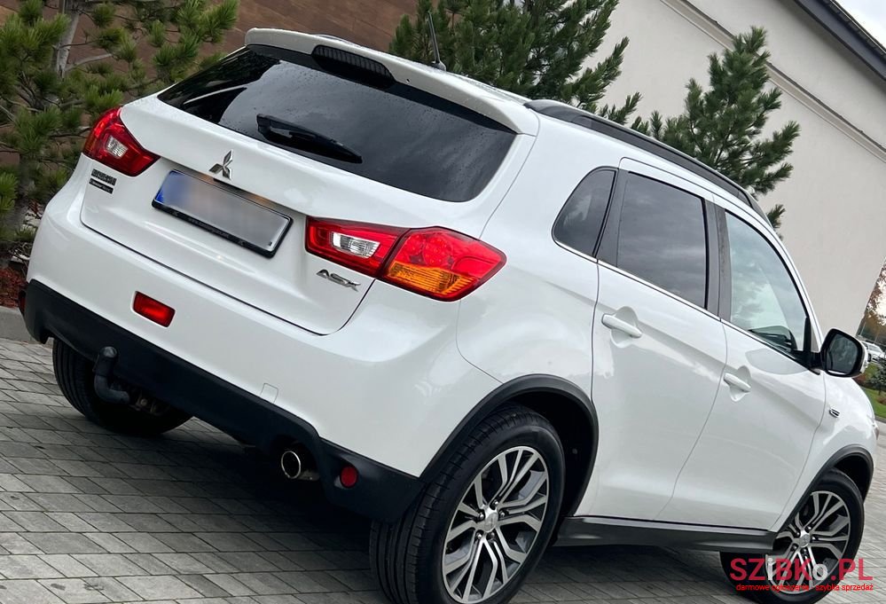 2016' Mitsubishi ASX photo #3