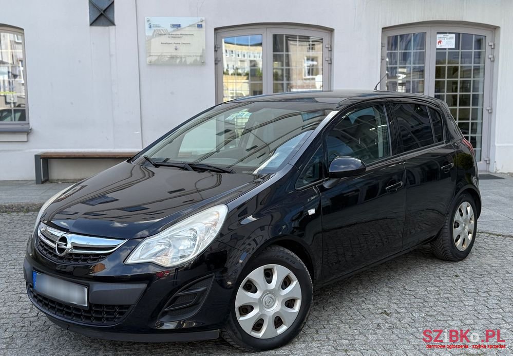 2011' Opel Corsa 1.2 16V Cosmo photo #2