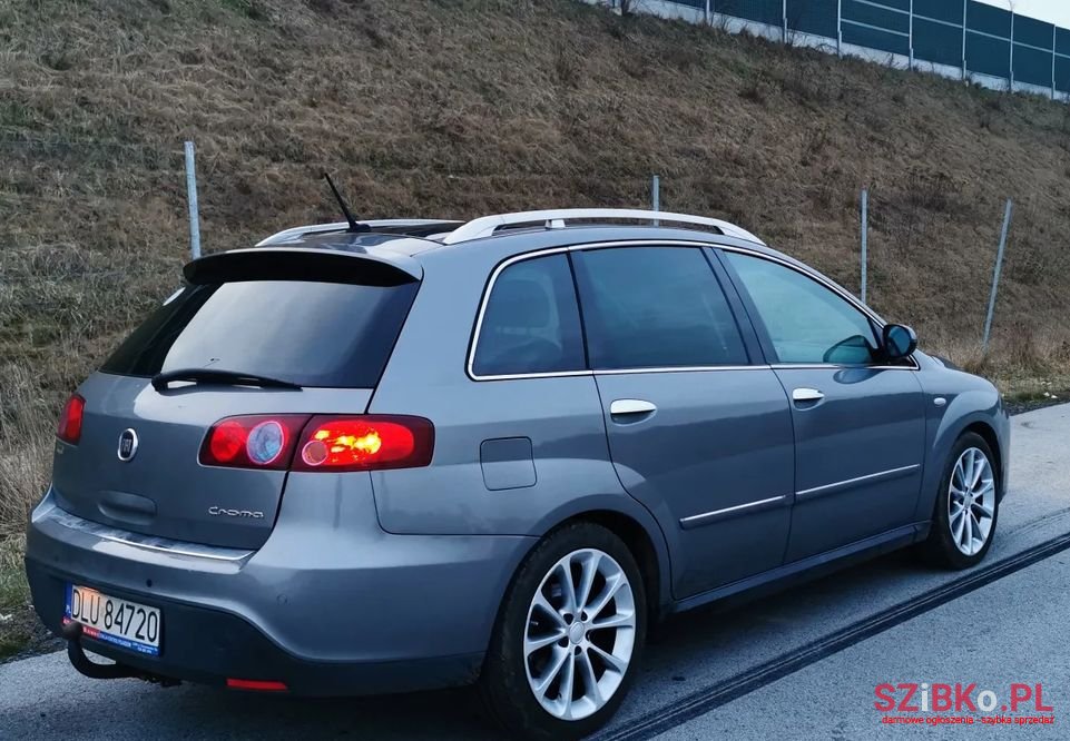 2008' Fiat Croma photo #2