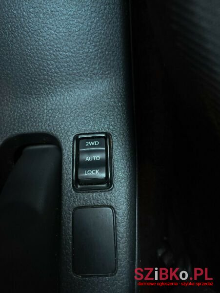 2011' Suzuki SX4 photo #3