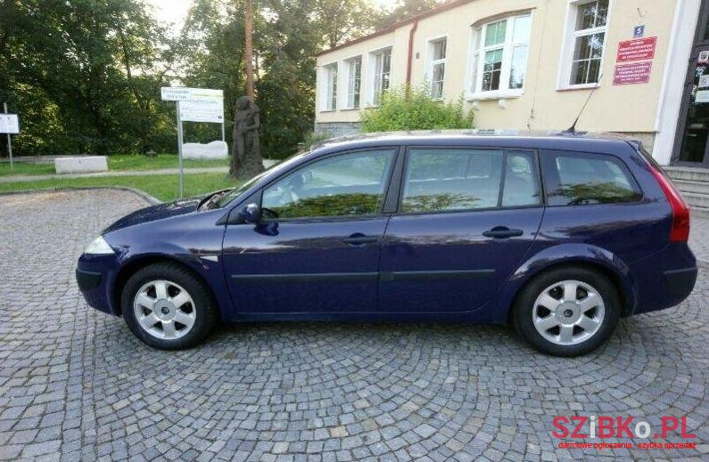 2008' Renault Megane photo #1