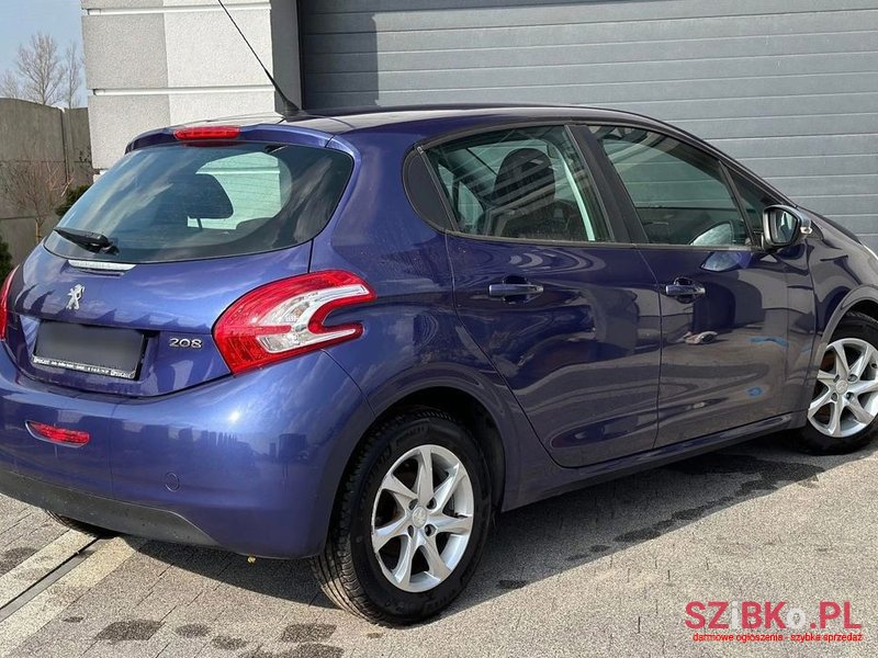 2012' Peugeot 208 1.4 Vti Allure photo #6