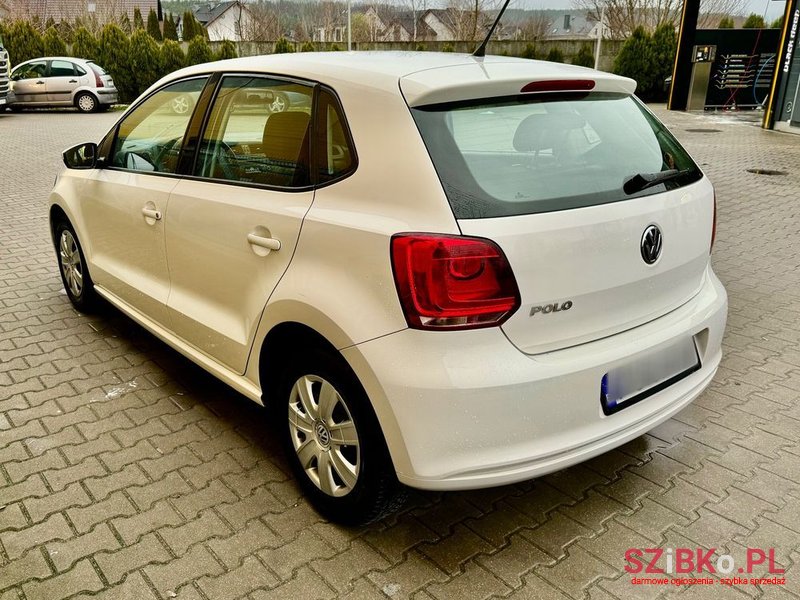 2012' Volkswagen Polo photo #3