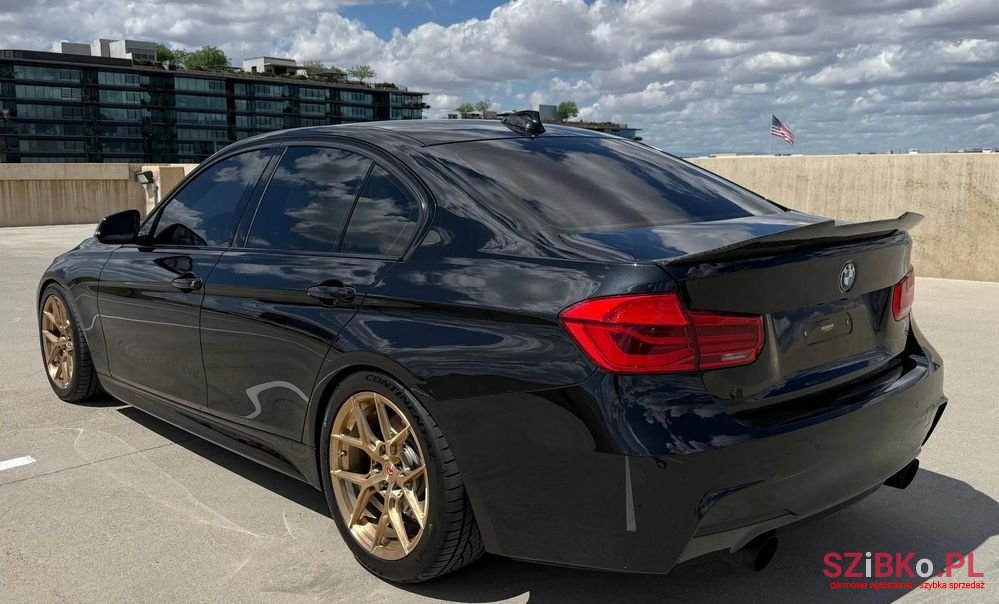 2018' BMW 3 Series 330I M Sport photo #3
