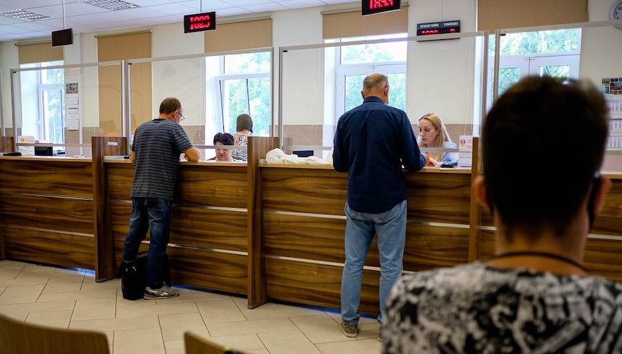 Rewolucja w rejestracji aut. Koniec kolejek i... kręcenia liczników