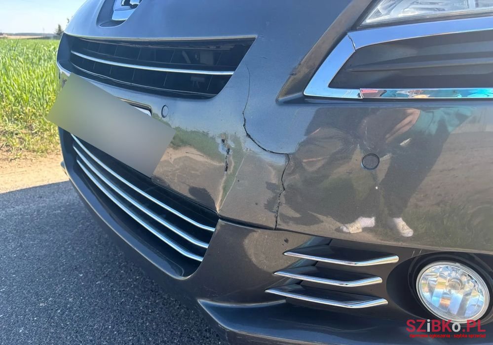 2010' Peugeot 5008 photo #5