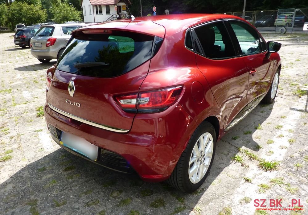 2019' Renault Clio photo #2