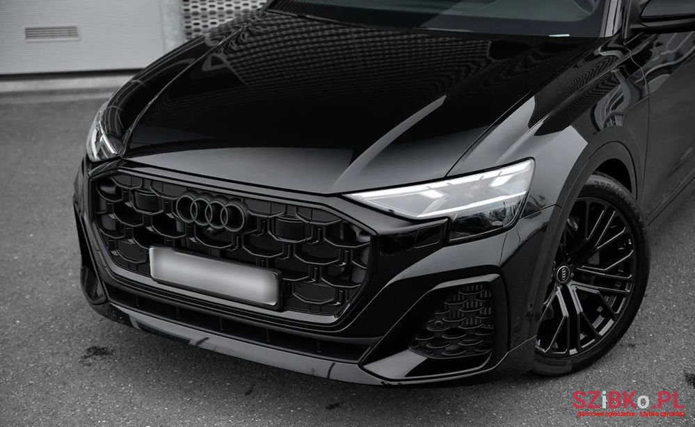 2024' Audi Q8 photo #2