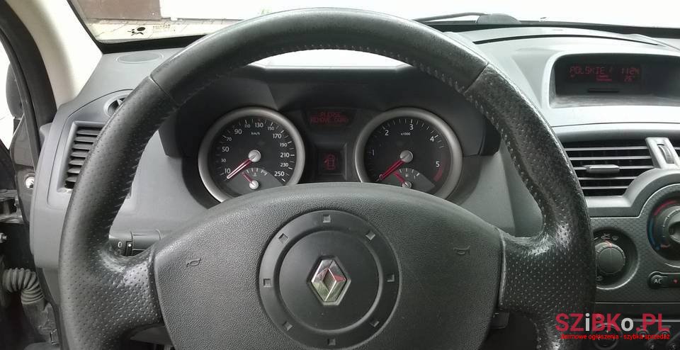 2004' Renault Megane photo #3
