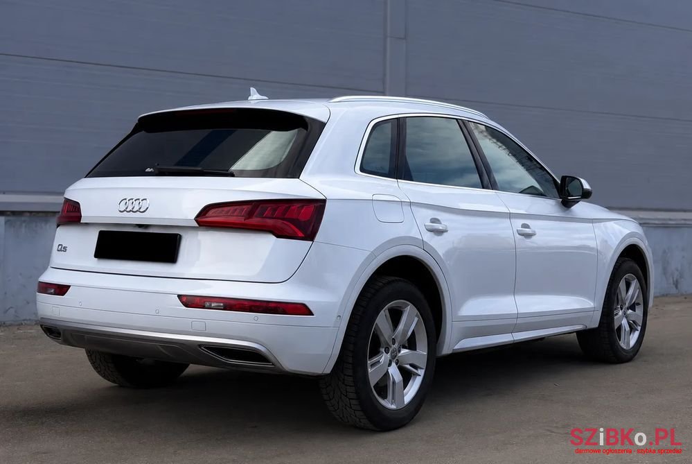 2019' Audi Q5 photo #4